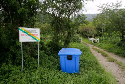 placa da entrada da aldeia
